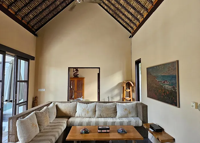 Leon, Ungasan - Private Pool, Sauna, Hot Tub, Bbq & Breakfast, 3br Oasis Villa Uluwatu